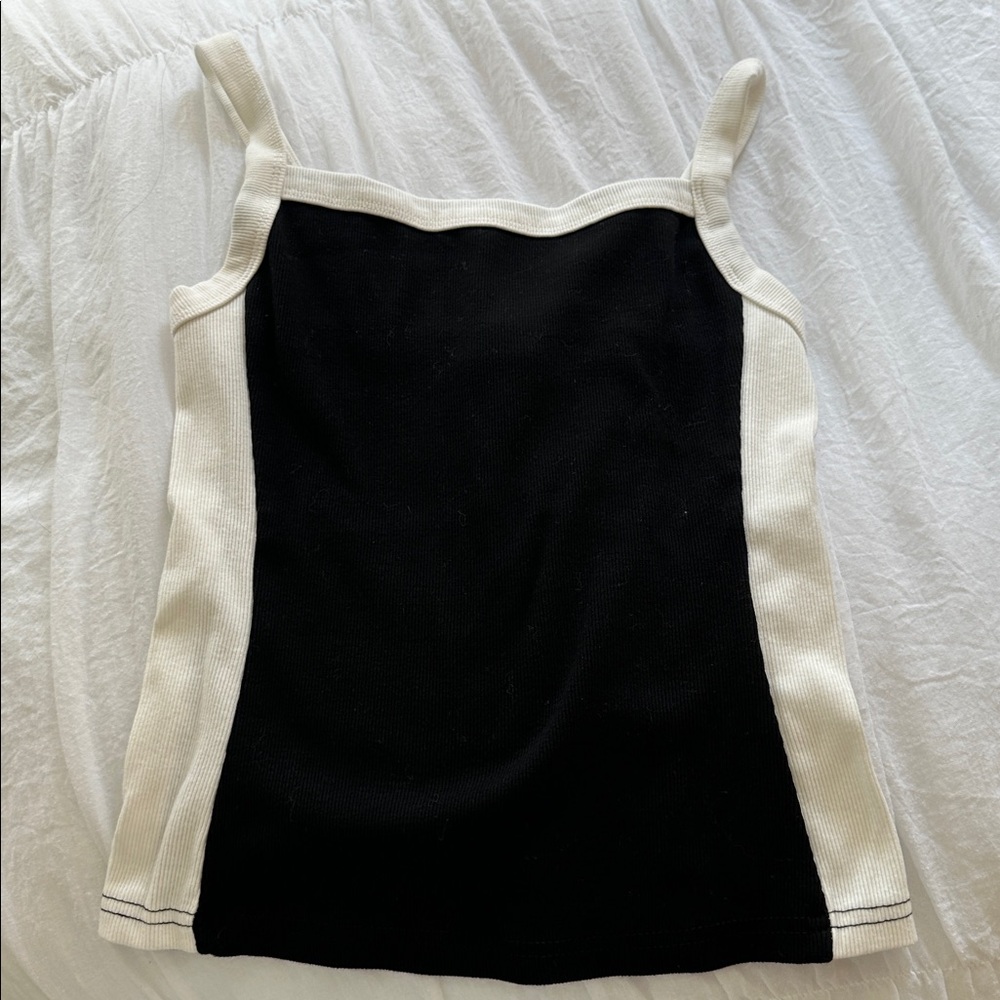 Black and white tank size S